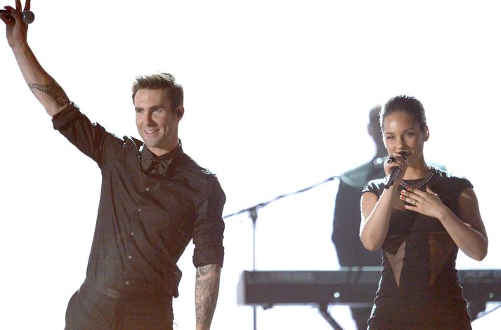 Adam og Alicia vinna saman í The Voice.