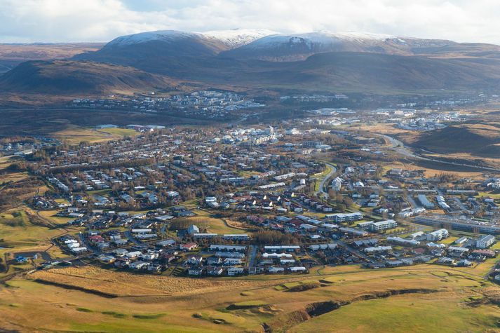 Íbúar Mosfellsbæjar eru rúmlega þrettán þúsund talsins og gera sveitarfélagið það sjöunda fjölmennasta á landinu. 