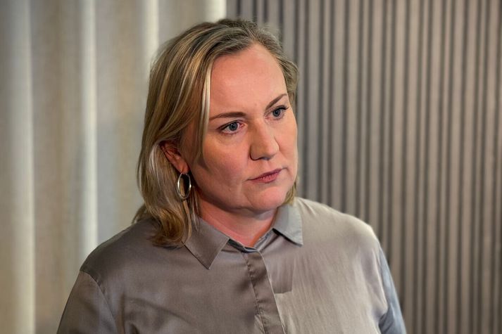 Þorbjörg Sigríður dómsmálaráðherra svaraði fyrirspurn Nönnu Margrétar.