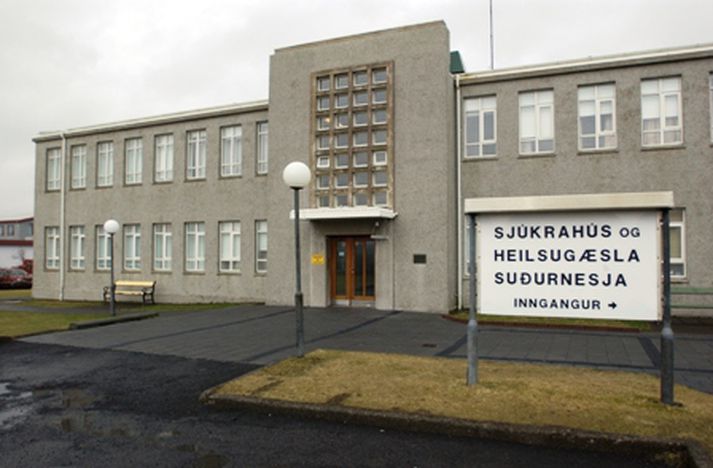 Heilbrigðisstofnun Suðurnesja hefur skorið niður alla þjónustu við börn með geðraskanir á Suðurnesjum.