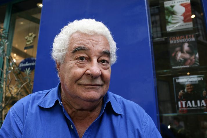 Antonio Carluccio.