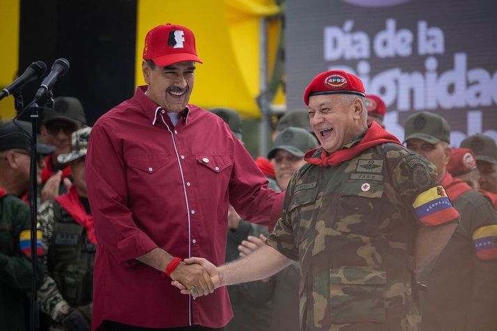 Nicolás Maduro og Diosdado Cabello í febrúar í fyrra.