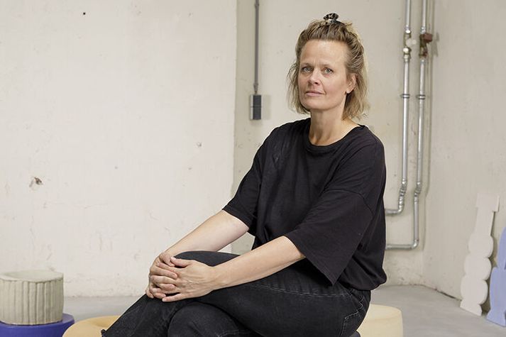 Ragnheiður Gestsdóttir opnar nýtt verk á Flateyri.
