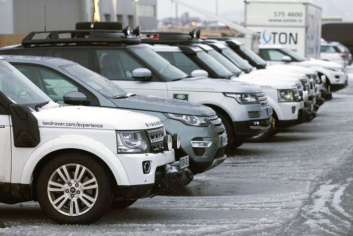 Nýir bílar. Grípa þarf til lagfæringa vegna galla í felguróm Range Rover bíla af 2015 árgerð. 