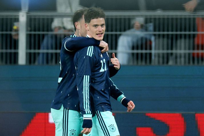 Florian Wirtz fagnar marki sínu á móti Svisslendingum í kvöld.