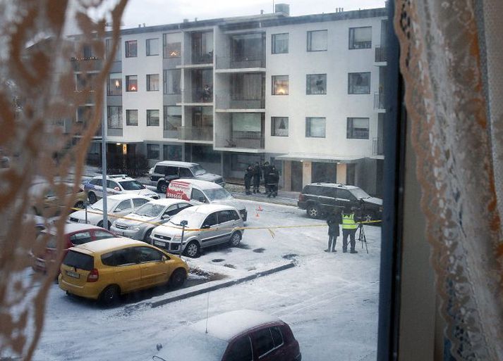 Bróðir Sigríðar Óskar Jónasdóttur lést í Hraunbær 20 í gær.