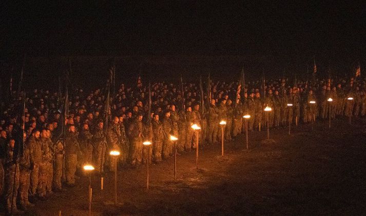 Liðsmenn Azov-hersveitarinnar komu saman fyrir jól til að minnast fallinna félaga.