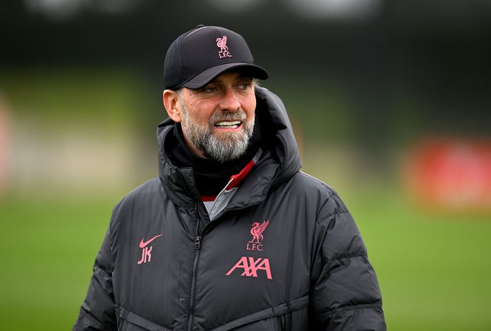 Jürgen Klopp grínaðist með það að hann gæti ekki rætt um eyðslu Chelsea nema hafa lögfræðing viðstaddann.