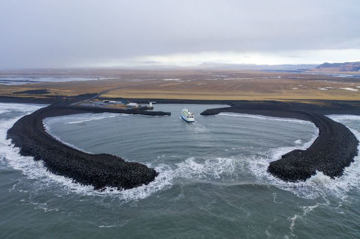 Kostnaður við viðhaldsdýpkun Landeyjahafnar reyndist margfalt hærri en gert var ráð fyrir.