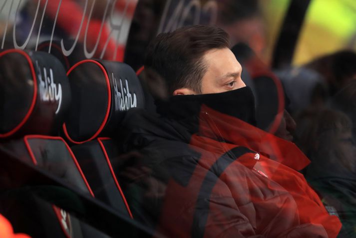 Özil sat sem fastast á bekknum