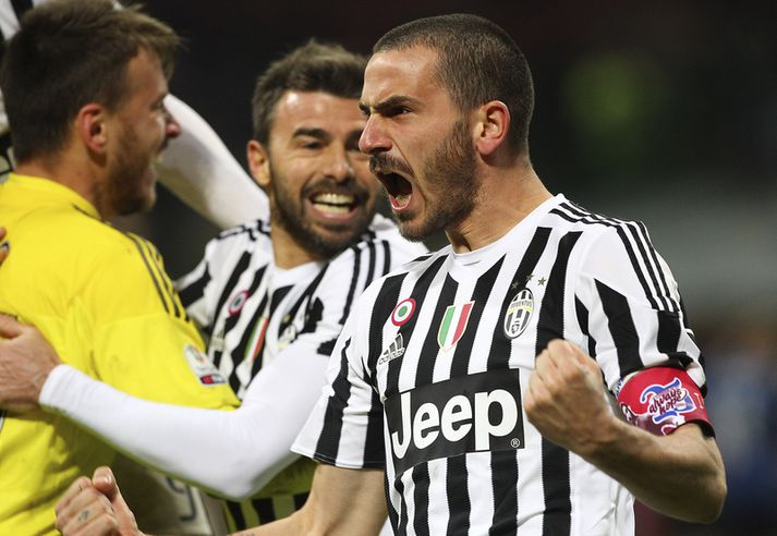 Leonardo Bonucci fagnar sigri í vítakeppninni.