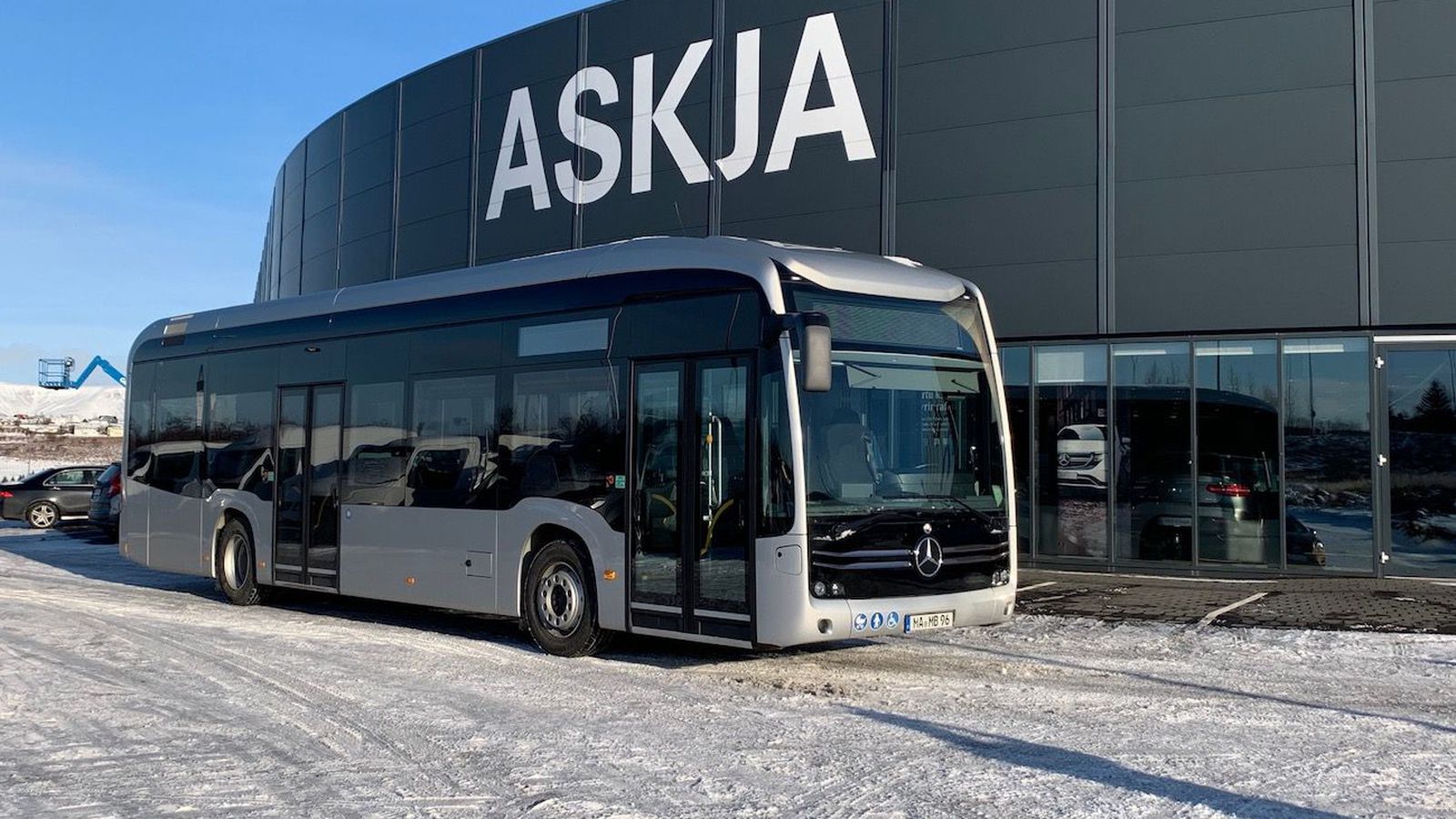 Rafmagnaður strætó til reynslu á Íslandi - Vísir