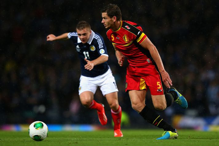 Jan Vertonghen með Belgum gegn Skotum í kvöld.