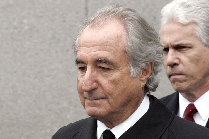 Bernie Madoff eftir að hann viðurkenndi brot sín árið 2009.