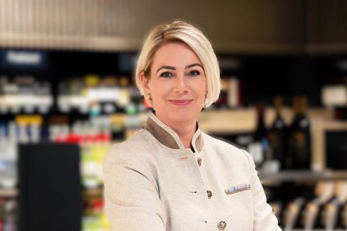 Þorgerður Kristín Þráinsdóttir tekur við af Ívari Jónssyni Arndal. 