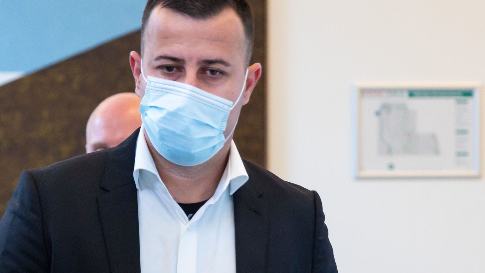 Angjelin Sterkaj laus úr haldi og sendur til Albaníu