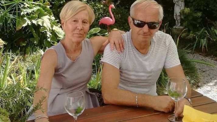 Patrizia Del Zotto, frænka ódæðismannsins, var meðal hinna látnu. Hér sést hún ásamt eiginmanni sínum.