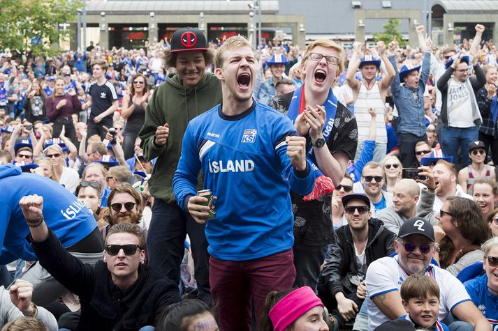 Frá Ingólfstorgi í fyrrasumar á meðan EM stóð yfir þar sem landsmenn komu saman og fylgdust með strákunum okkar í Frakklandi.