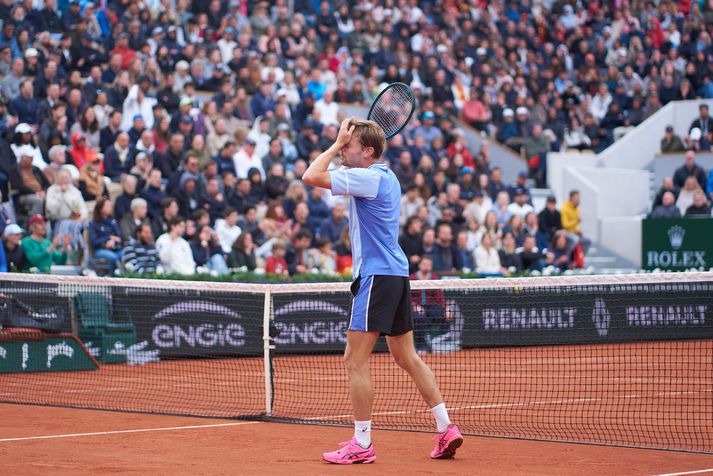 Belgíski tenniskappinn David Goffin fékk væna slummu í andlitið á Grand Slam mótinu.