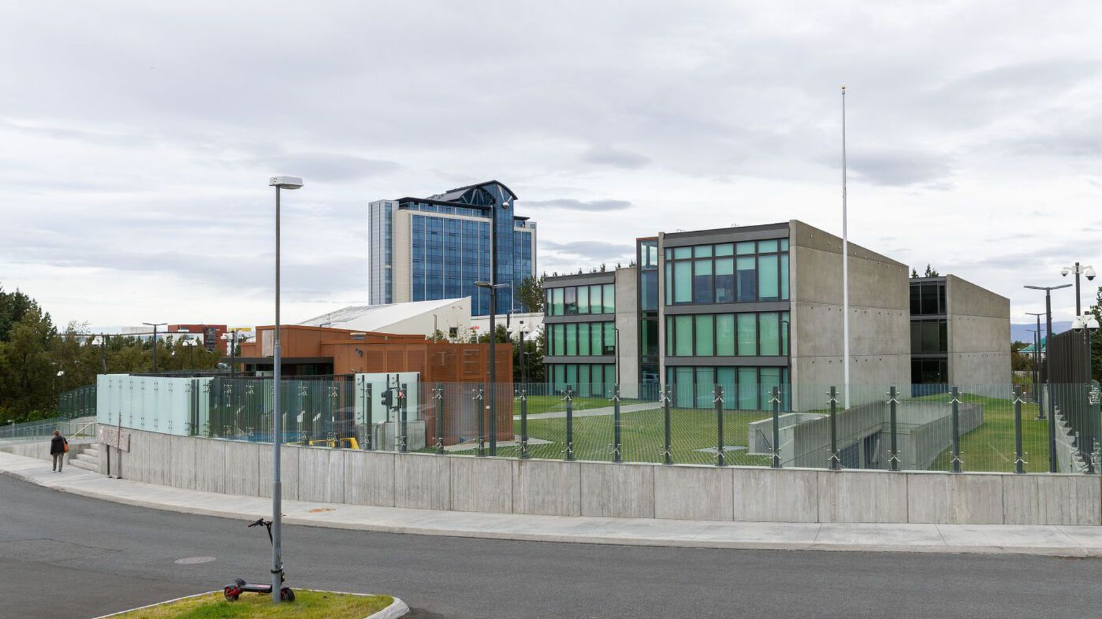 Boða til mót­mæla við banda­ríska sendi­ráðið