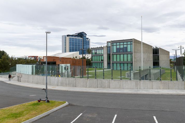 Bandaríska sendiráðið er við Engjateig í Reykjavík. 