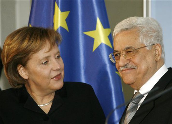 Angela Merkel og Mahmoud Abbas