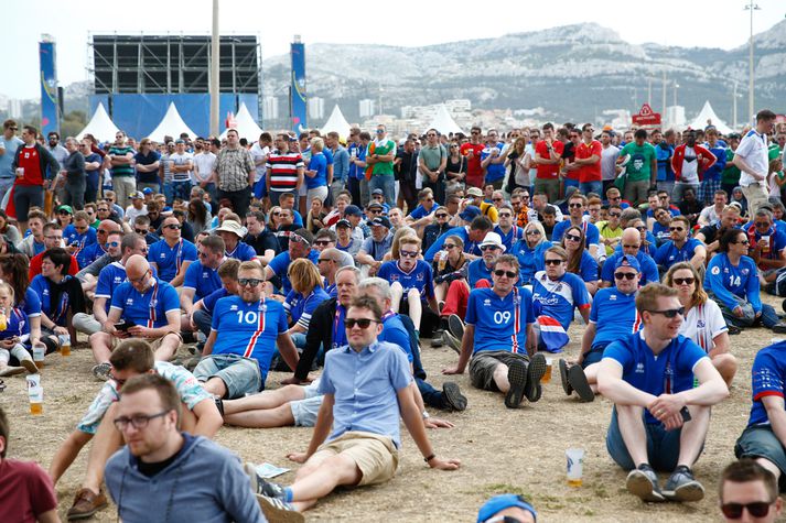 Íslendingar fjölmenntu á stuðningsmannasvæðið í Marseille fyrir leikinn gegn Ungverjum.