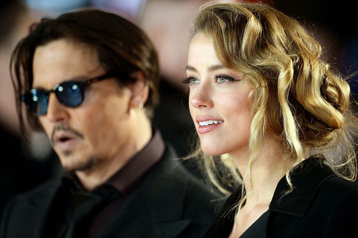 Johnny Depp hrósaði örlæti Amber Heard í nýrri fréttatilkynningu.