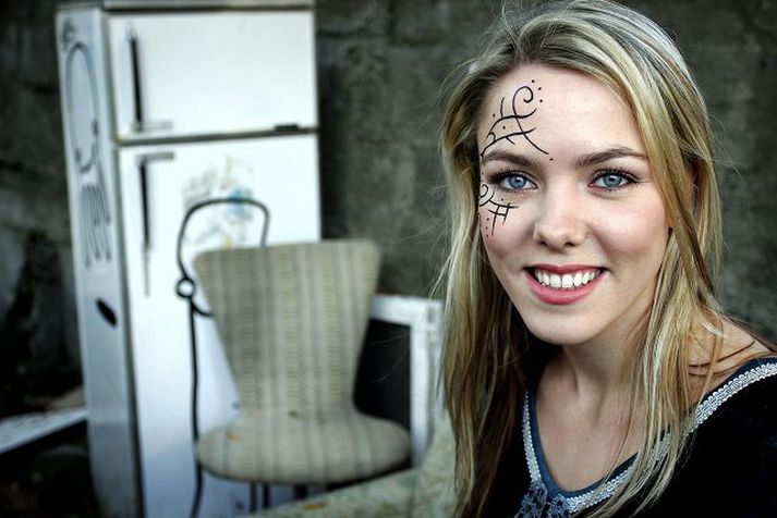 Hera Hjartardóttir vaknaði við jarðskjálftann mikla í heimabæ sínum Christchurch og hefur ekki sofið mikið síðan enda margir eftirskjálftar komið í kjölfarið.