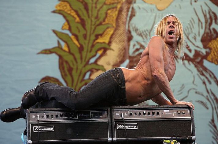 Rokkarinn Iggy Pop vekur jafnan eftirtekt. Nú hafa auglýsingar með honum verið bannaðar í Bretlandi.Nordicphotos/Getty