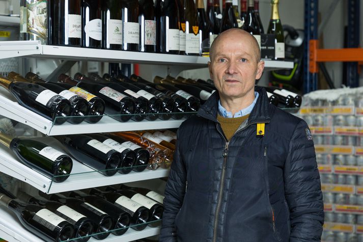 Arnar Sigurðsson eigandi Sante áfengisverslunar. 