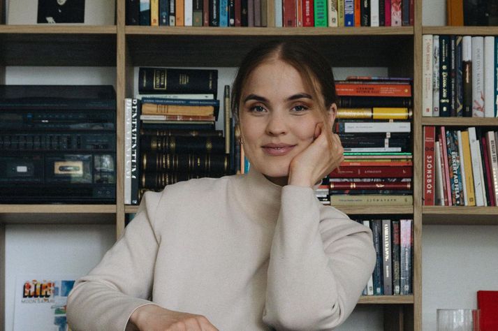 Ragnhildur Þrastardótir hefur verið blaðamaður á Heimildinni í rúmlega tvö ár en nú er hún á leiðinni í Efstaleiti.