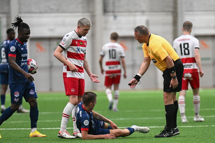 Pétur Guðmundsson var kosinn besti dómarinn af leikmönnum Bestu deildar karla í fyrra en það var þriðja árið í röð sem hann hlýtur þau verðlaun.