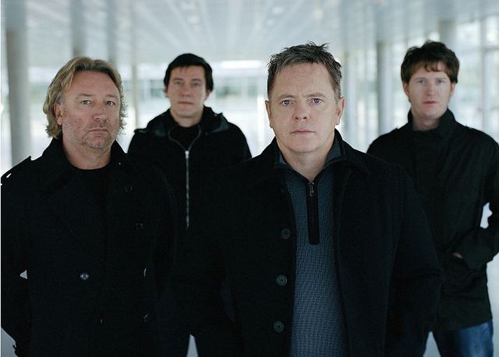 New Order, sem hætti fyrir tveimur árum, eru í hljómsveitinni Bad Lieutenant.