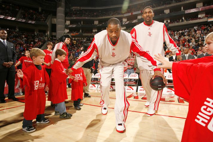 Tracy McGrady átti stórleik með Houston í nótt.