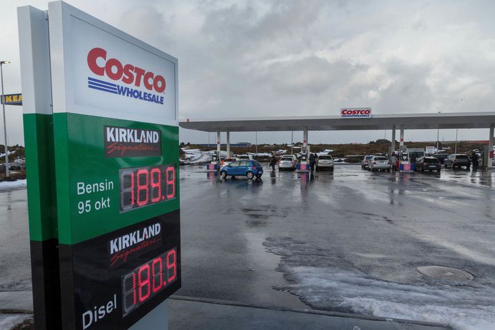 Bensínverðið hefur hækkað töluvert hér á landi síðan þessi mynd var tekin við verslun Costco á Íslandi í Kauptúni í Garðabæ.