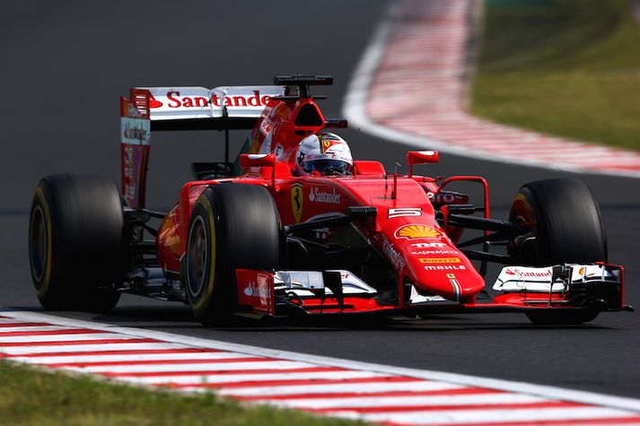 Vettel lét forystuna ekki af hendi eftir magnaða ræsingu.