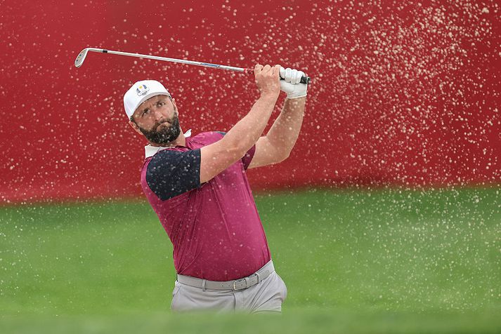 Jon Rahm kemur til með að taka fyrsta teighöggið fyrir Evrópu í Ryder-bikarnum í ár.