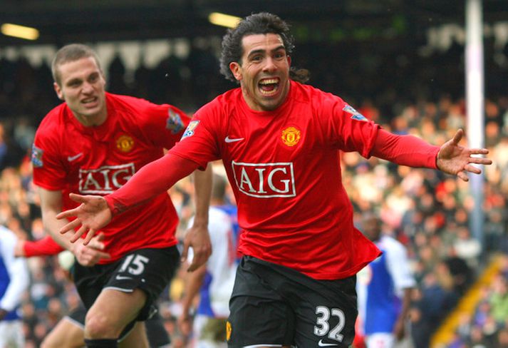 Tevez í leik með United.