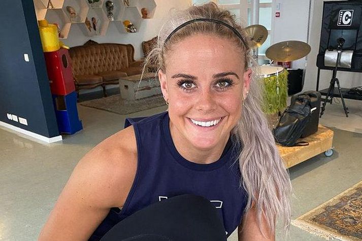 Sara Sigmundsdóttir keppir á ný á Dubai CrossFit Championship mótinu sem hefst á morgun.