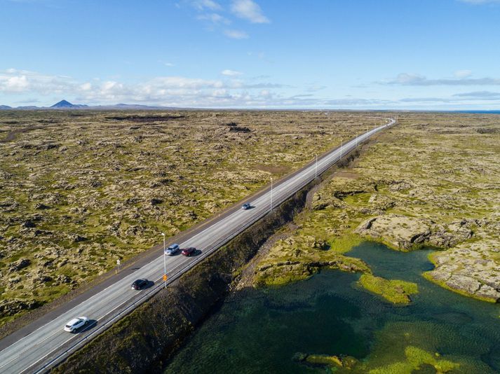 Malbikun stendur yfir á 2,7 kílómetra kafla við Straumsvík. Myndin er úr safni.