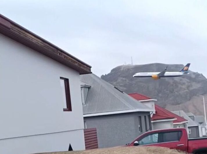 Lágflugið bar nafn með rentu.
