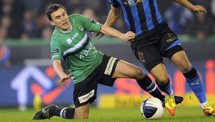Arnar Þór Viðarsson í leik með Cercle Brugge.