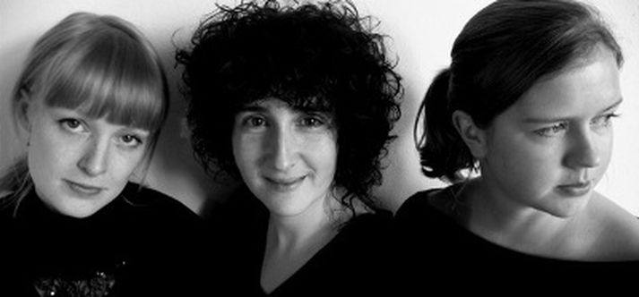 Melkorka, Ainoa og Helena skipa Trio Lurra.
