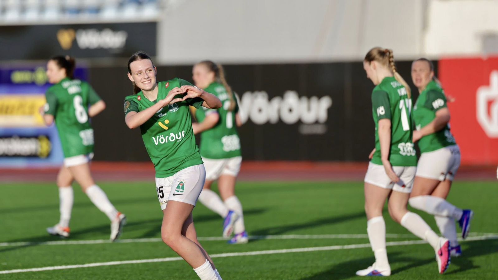 Upp­gjörið : Breiða­blik - Þróttur R. 2-0 | Ís­lands­meistararnir reyndust of stór biti