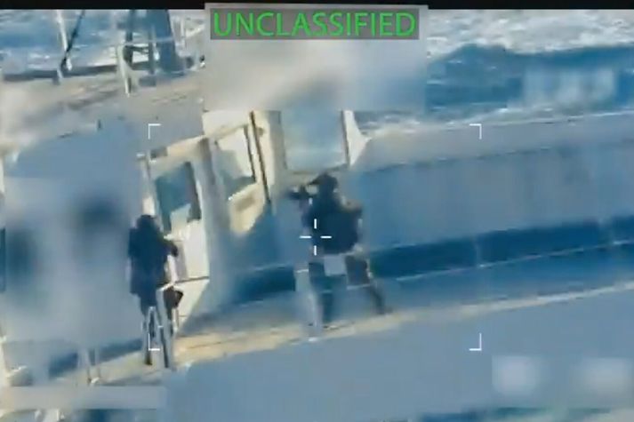 Bandarískir löggæslu- og hermenn tóku yfir olíuflutningaskip undan ströndum Venesúela í vikunni. Til stendur að taka fleiri skip.