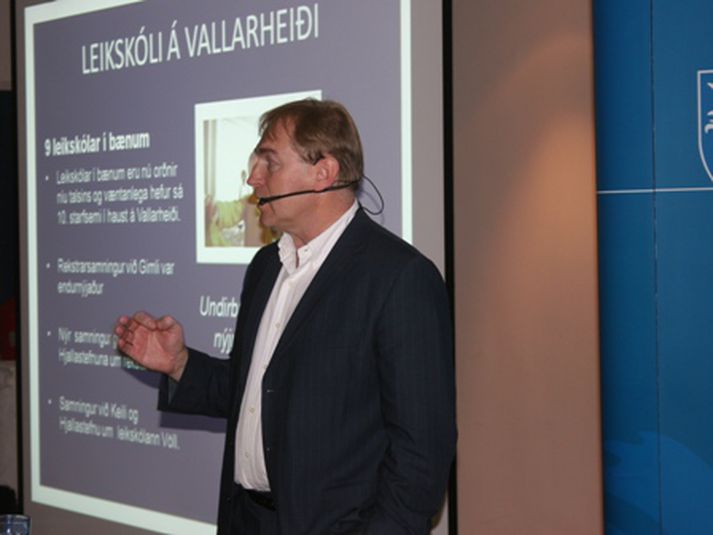 Árni Sigfússon á íbúafundi.
