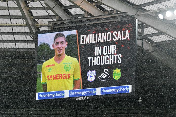 Sala var meðal annars minnst fyrir leik Swansea og Gillingham í enska bikarnum í gær.