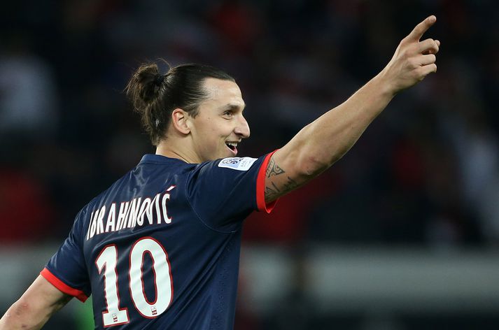 Zlatan á góðri stund með PSG í vor.