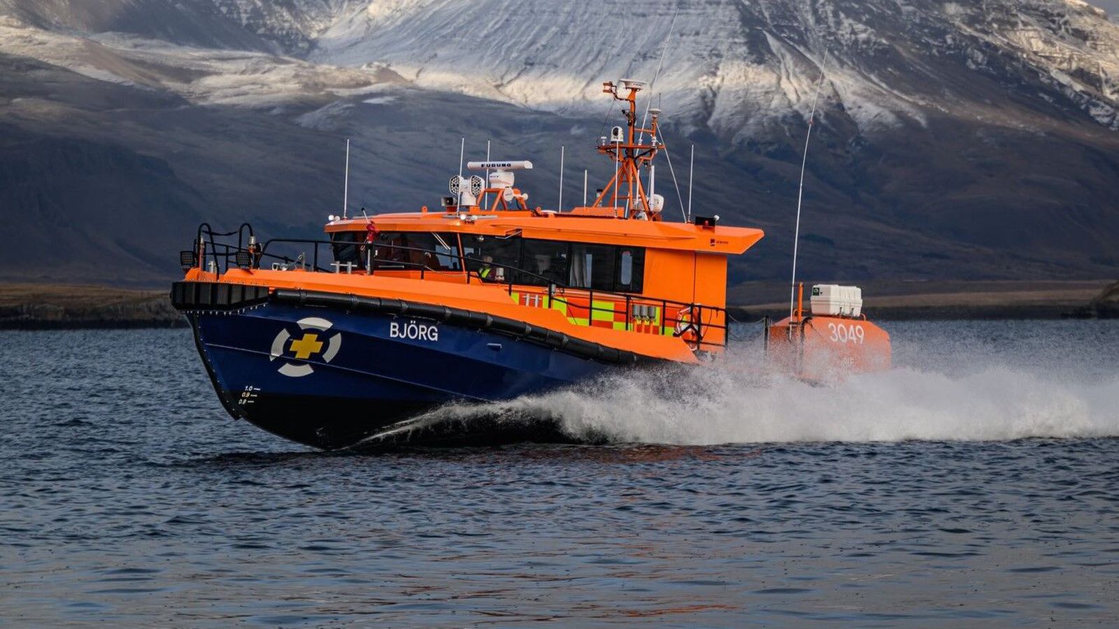 Að­stoðuðu tvö skip í vanda á Breiða­firði
